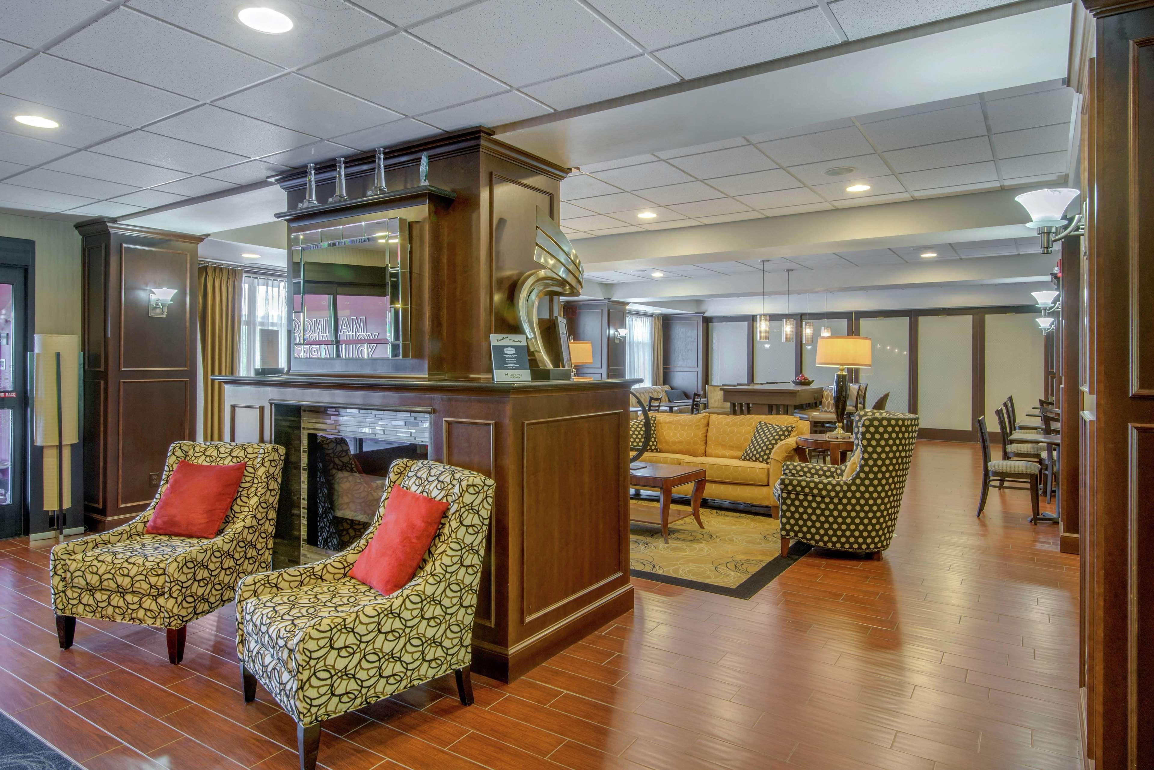 Hampton Inn Meadville Exterior foto