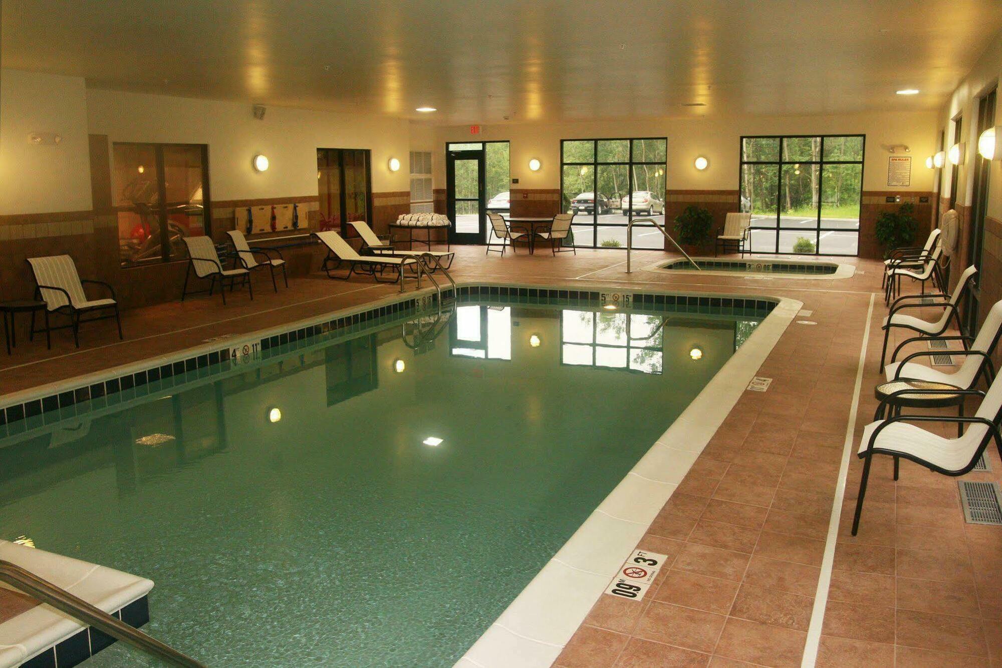Hampton Inn Meadville Facilități foto